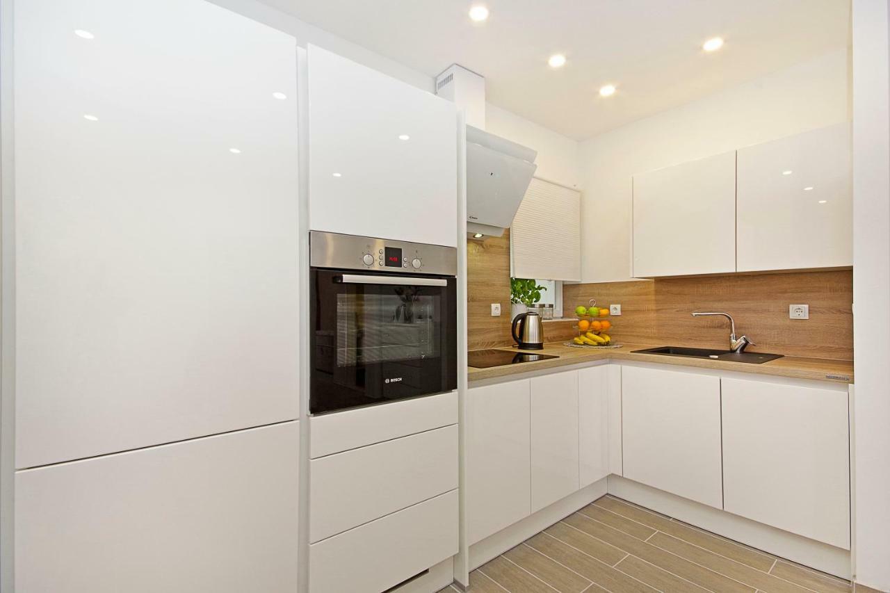 Apartment Mira Makarska Ngoại thất bức ảnh
