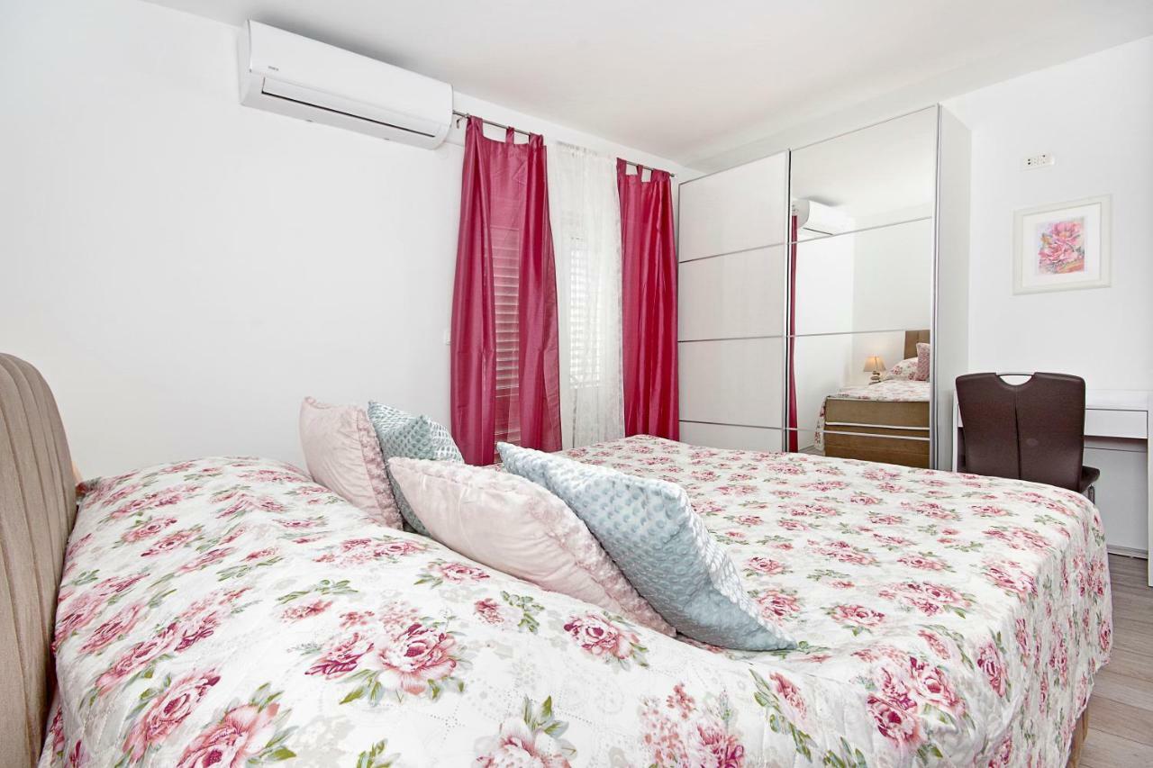 Apartment Mira Makarska Ngoại thất bức ảnh